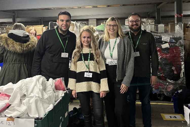 corporate volunteer